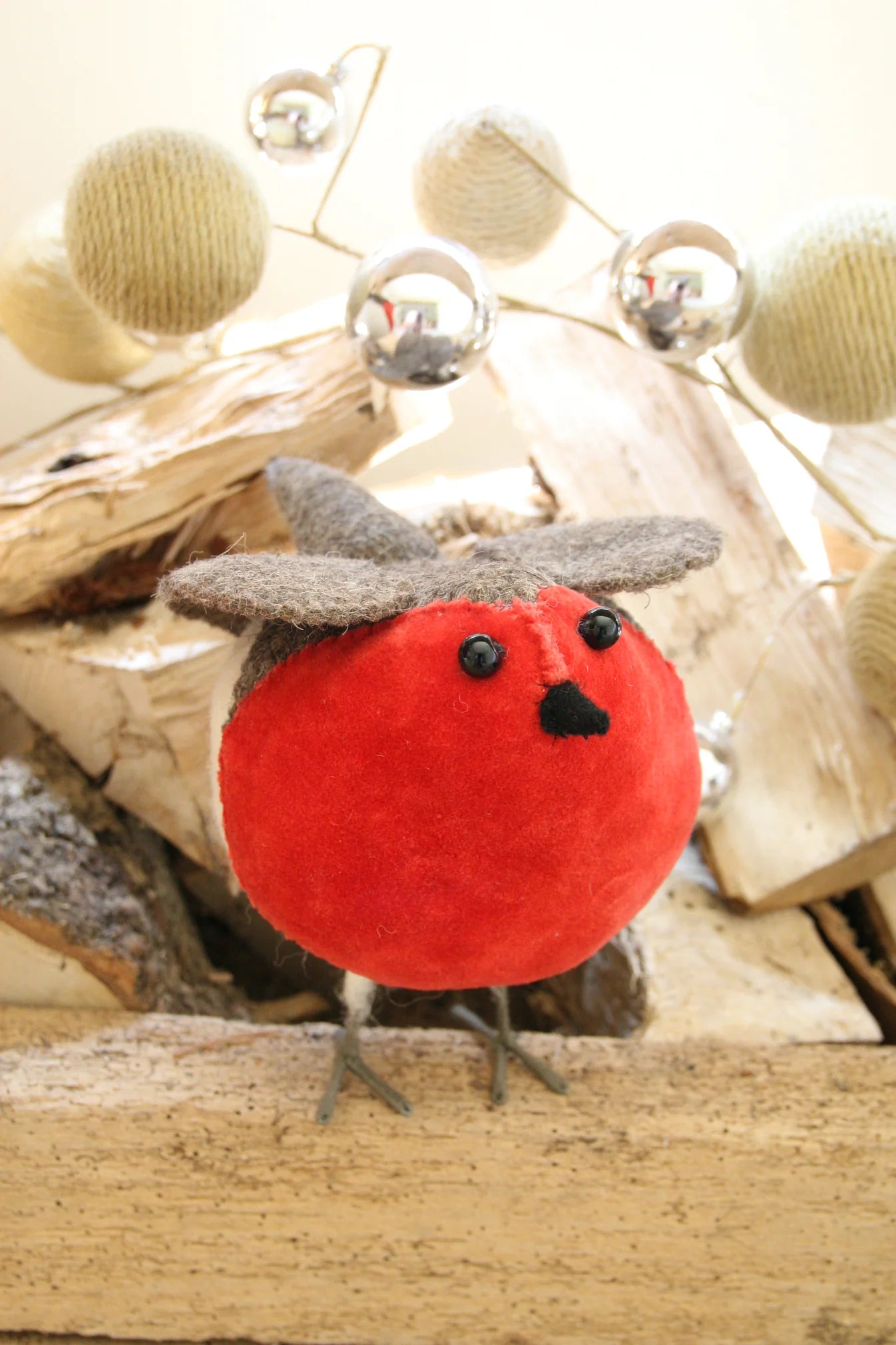 Classic Standing Large Robin