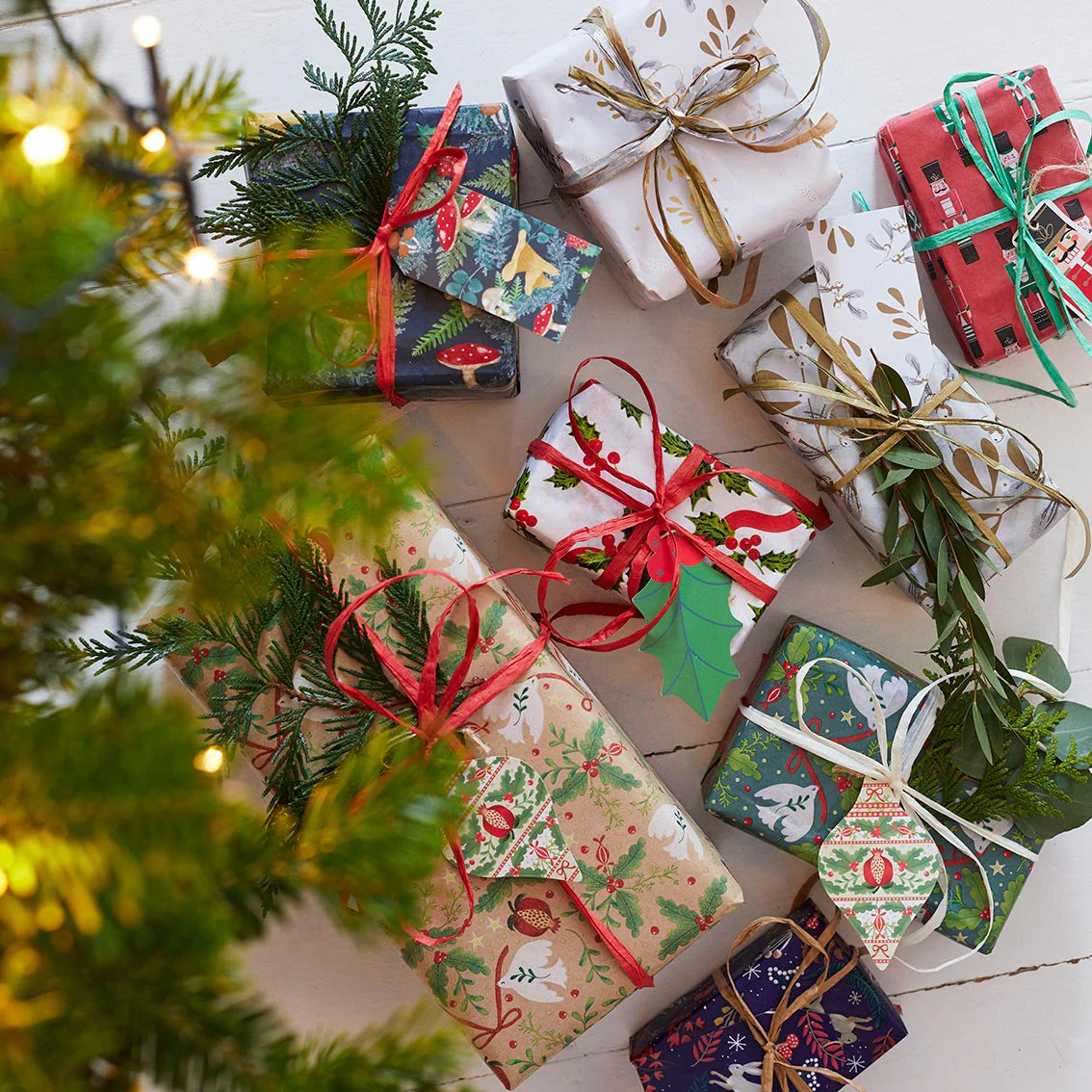 Mistletoe Tissue Paper (4 sheets)