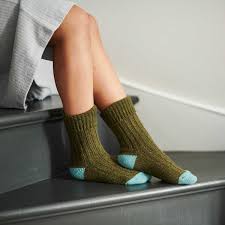 Lambswool & Silk Dark Green/Jade Ankle Socks (Size 4-7 )