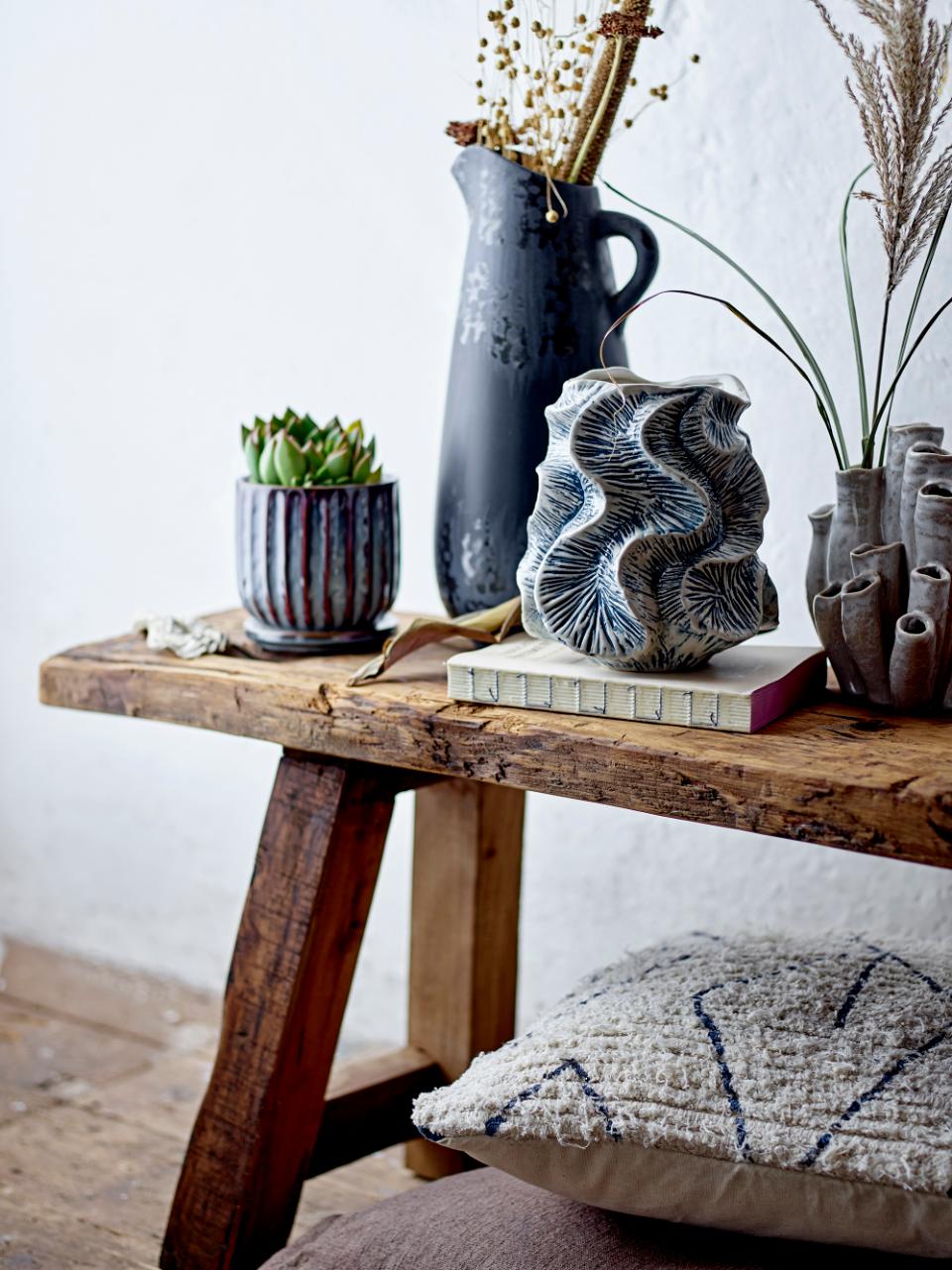 Khumo Black Stoneware Vase