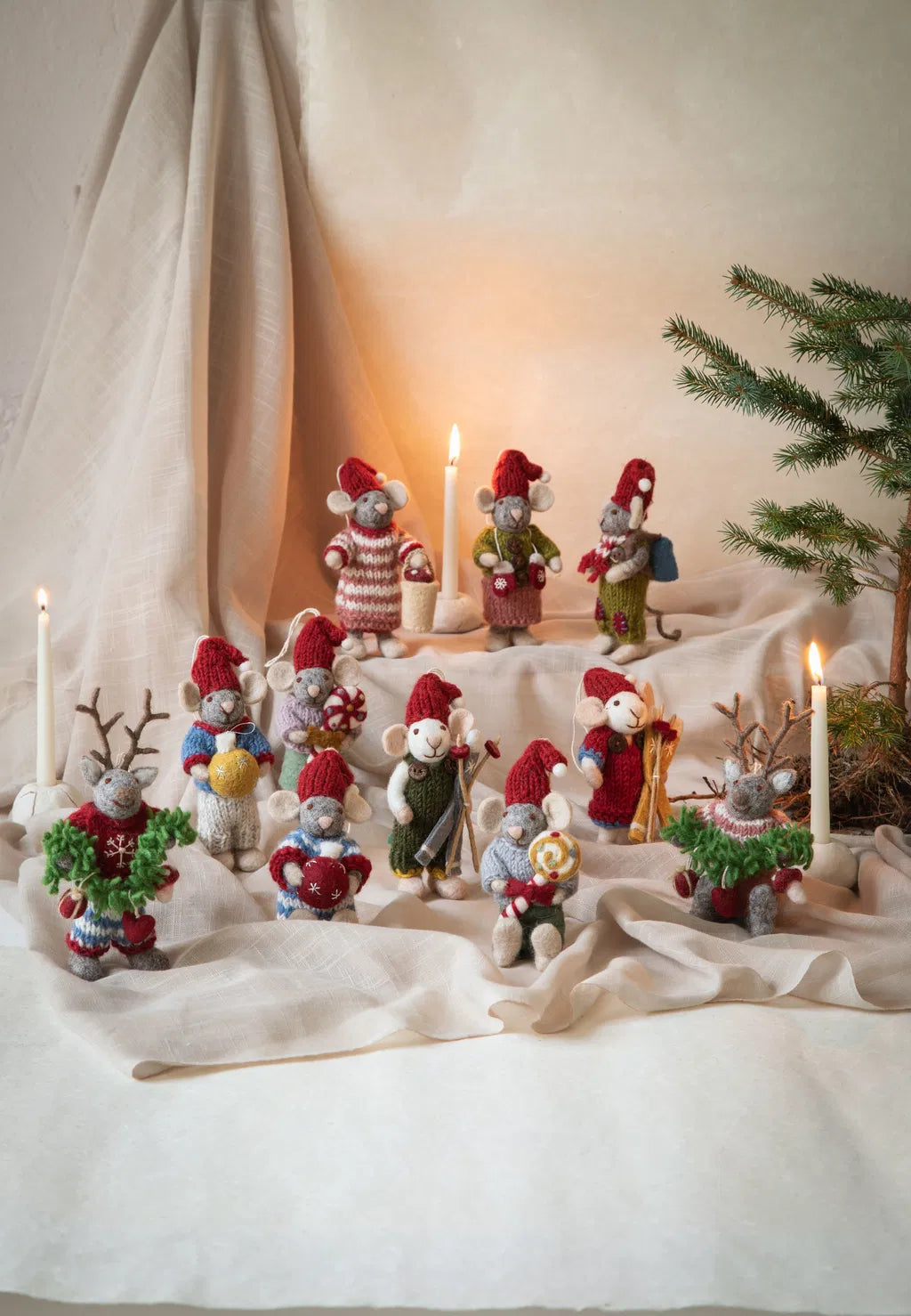 Small Girly Mouse With Christmas Candy