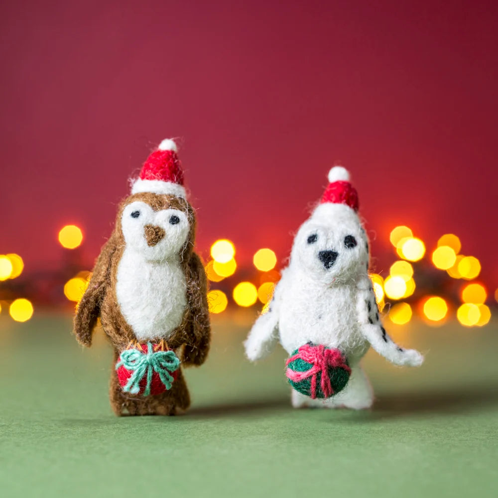 Mini Owl with Present Felt Decoration