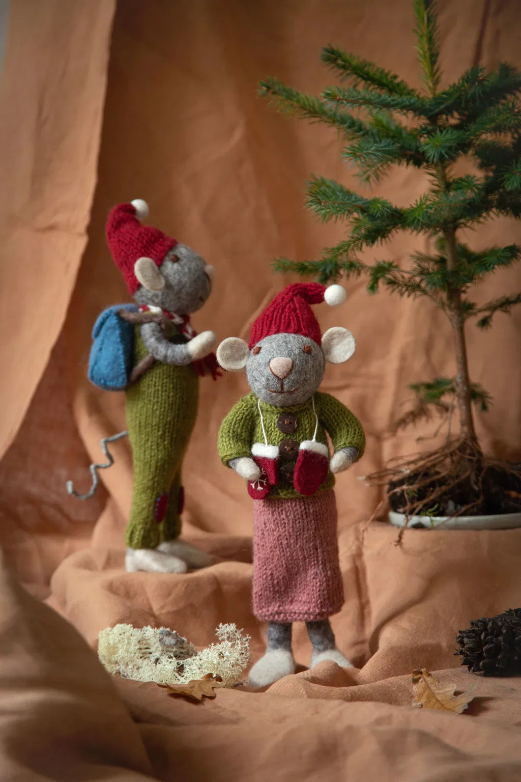 Large Felt Girly Mouse With Mittens