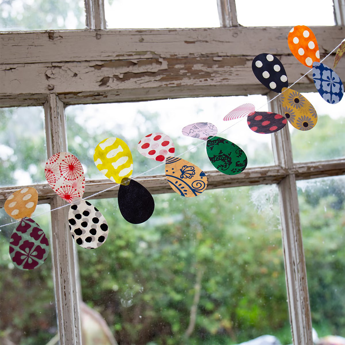 Bow Paper Garland
