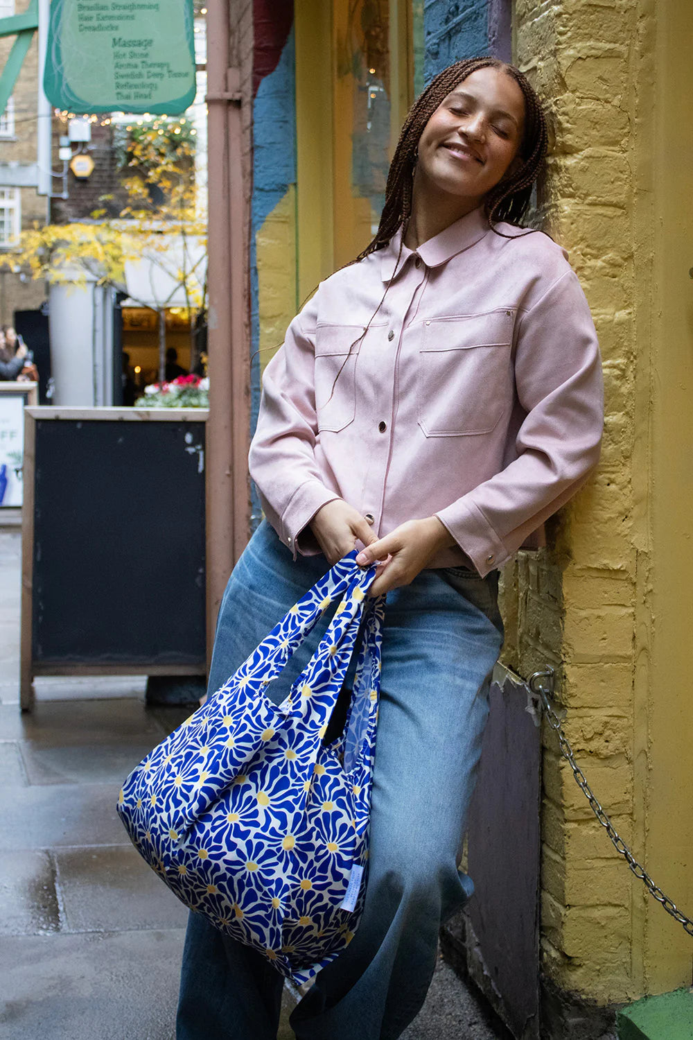 Abstract Flowers Blue Medium Reusable Bag