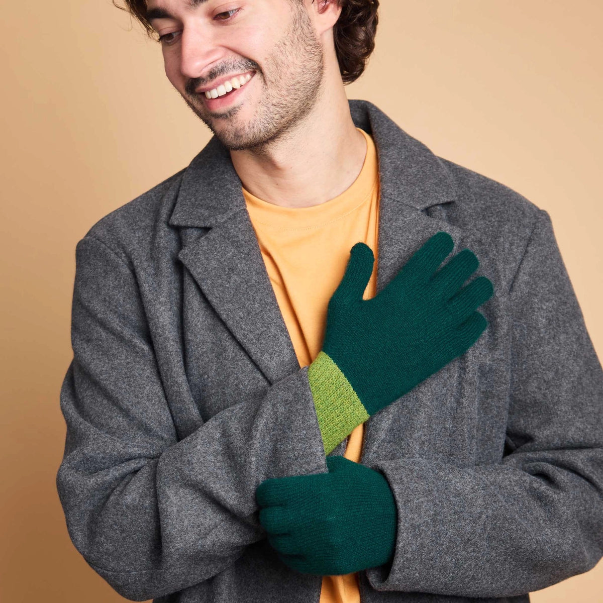 Men's  Dark Green Lambswool Gloves