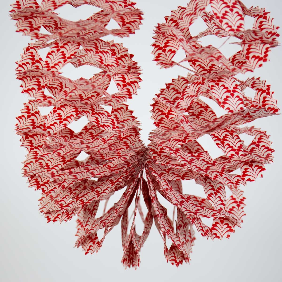 Kathmandu Bunch Garland - off white/red